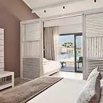 Mare 리조트 아이아 나파